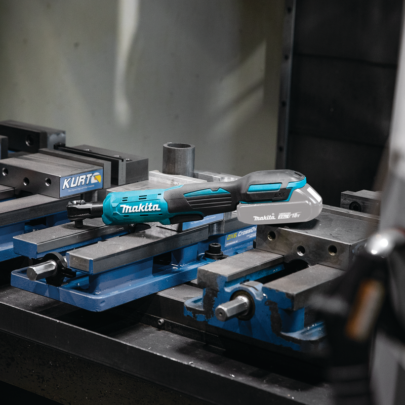 Makita XRW01Z 18V LXT Lithium‑Ion Cordless 3/8 in. / 1/4 in Makita XRW01Z 18V LXT Lithium‑Ion Cordless 3/8 in. / 1/4 in
