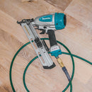 Makita AF635-R 15 Gauge, 2‑1/2" Angled Finish Nailer, 34⁰ (Reconditioned) - ToolSteal.com